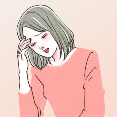 生理前になると喉がイガイガしたり痛くなるのはなぜですか